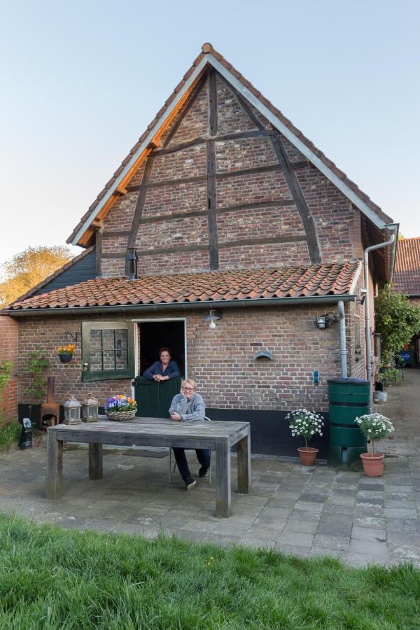 Aan De Holle Weg. Zeer Landelijk Gelegen Verbouwde Stal Tot Woning Nuth Exteriör bild